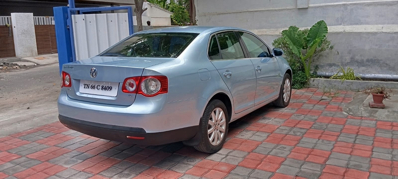 Volkswagen Jetta - Image 6